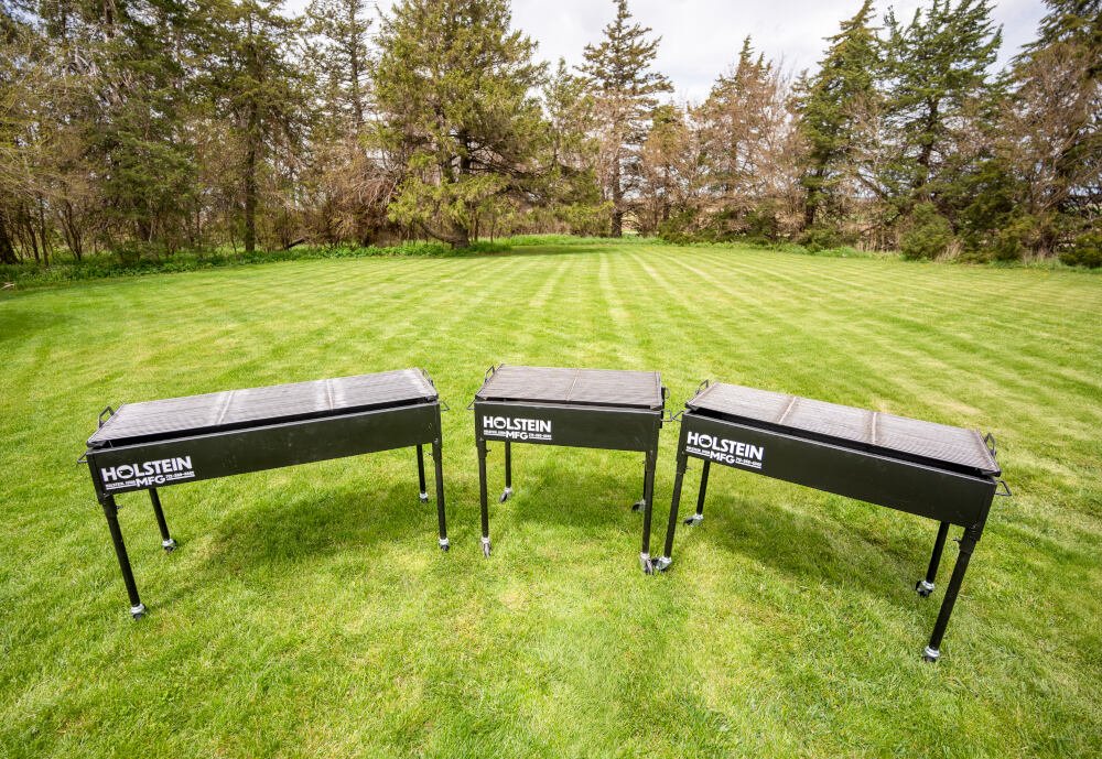 Model 2460C Professional Charcoal Grill