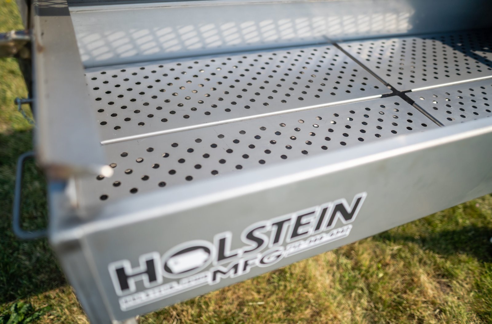 Model 2460CSS Professional Charcoal – Stainless