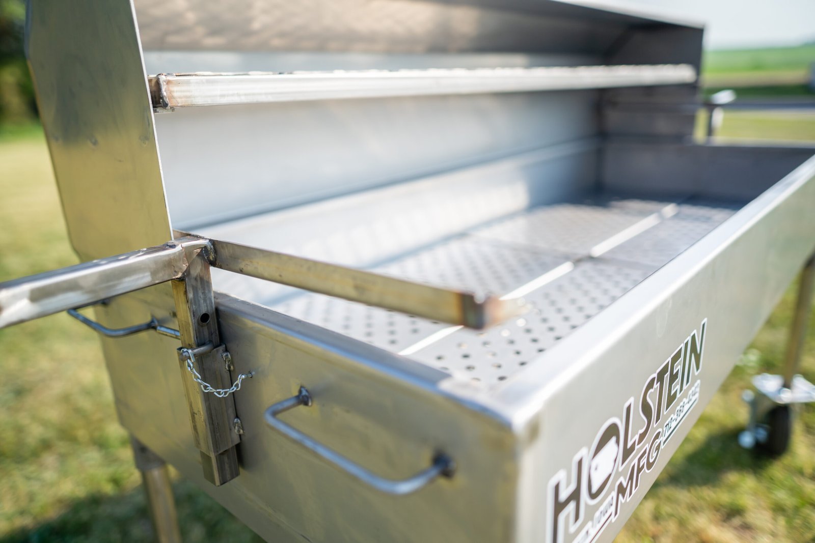 Model 2460CSS Professional Charcoal – Stainless