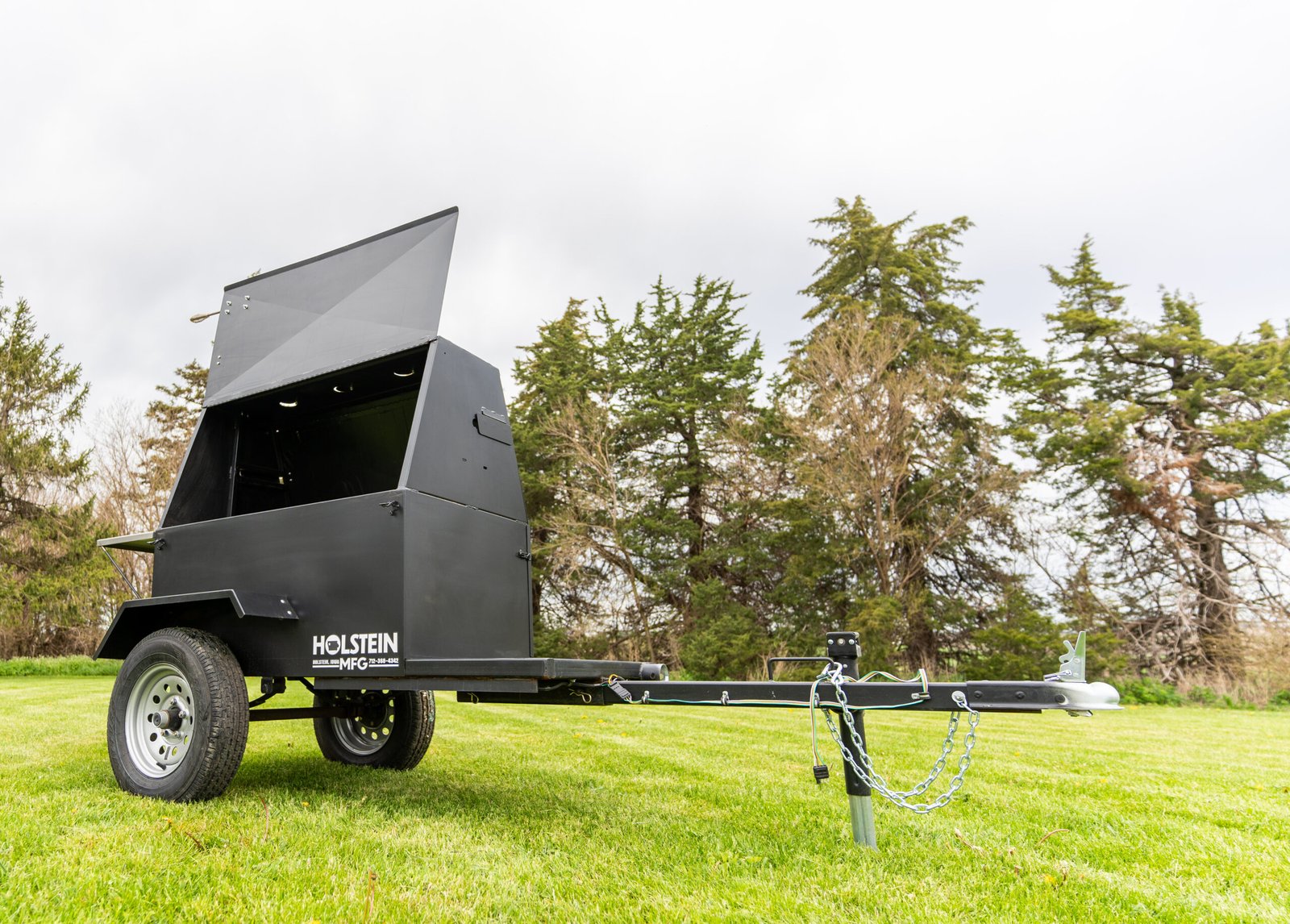 Model 6040CT-RT Towable Charcoal Grill