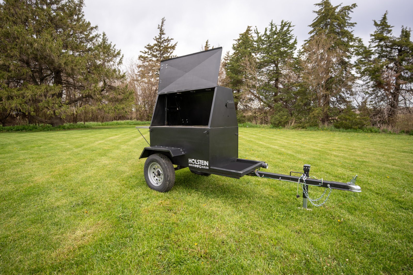 Model 6040CT-RT Towable Charcoal Grill