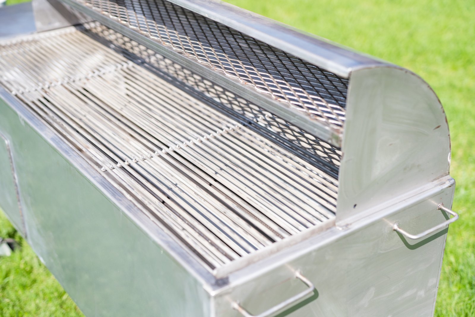 Model 2472GSS Professional Gas Grill – Stainless