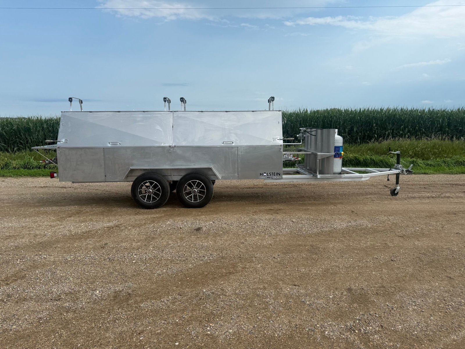 Model 1240GSS Towable Gas Grill – Stainless