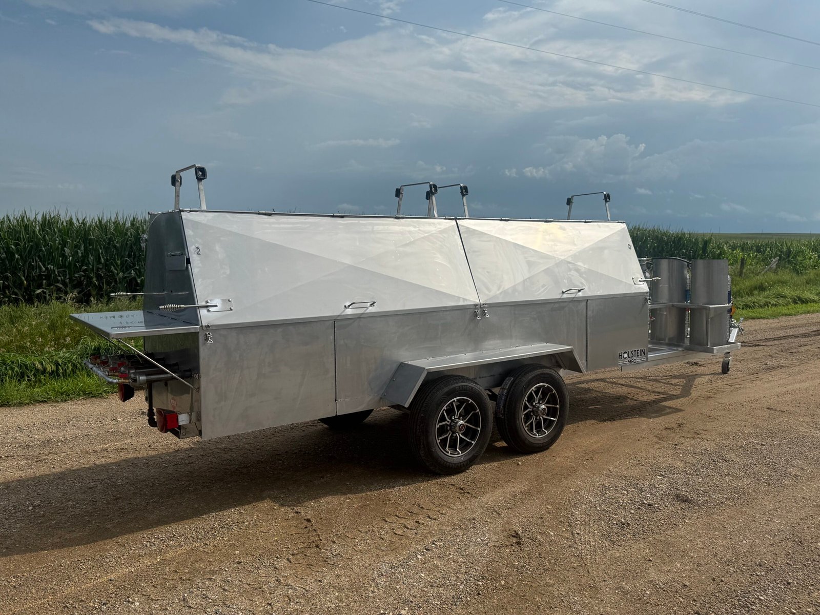 Model 1240GSS Towable Gas Grill – Stainless