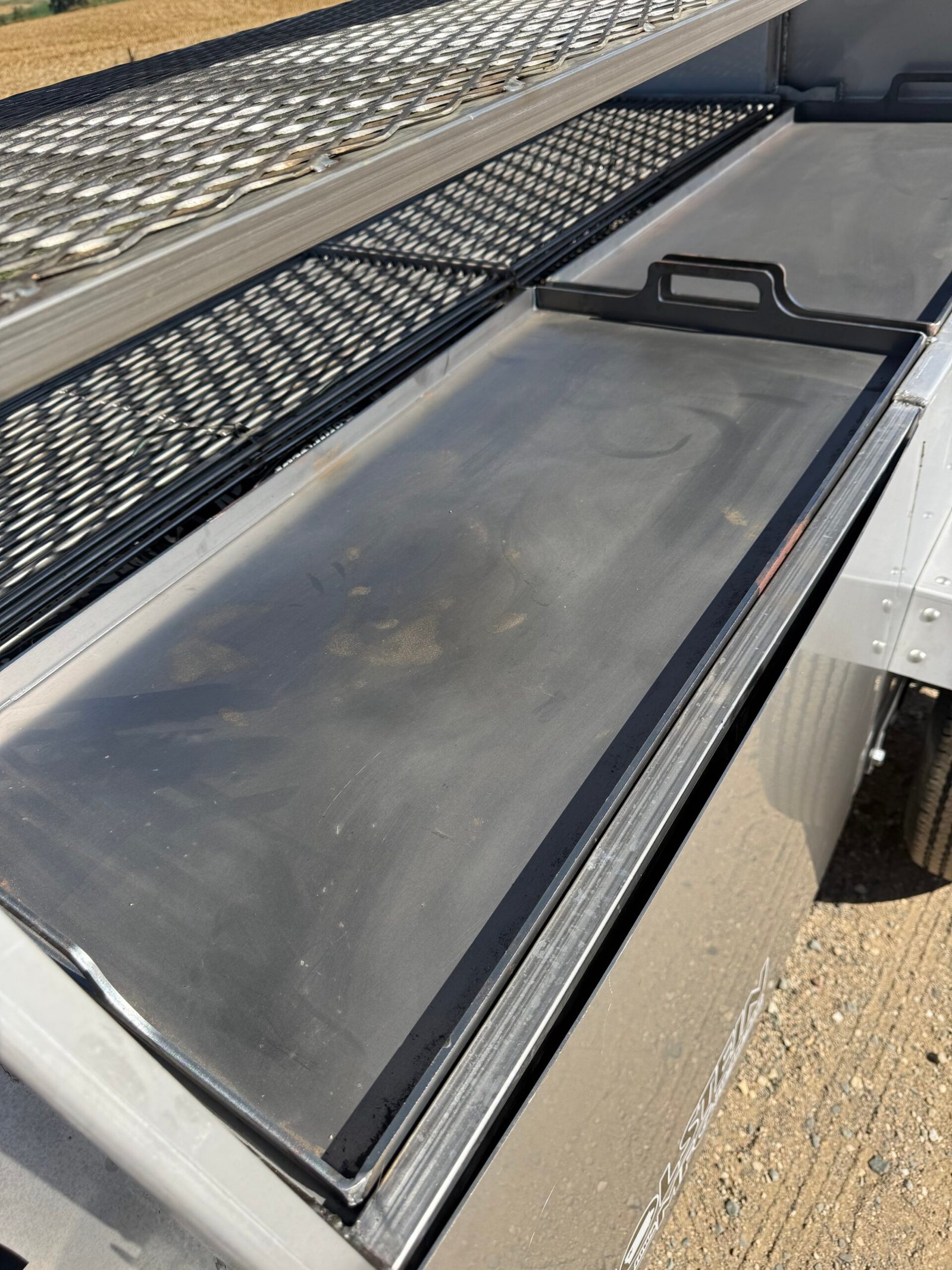 Model 7240GSS Towable Gas Grill – Stainless