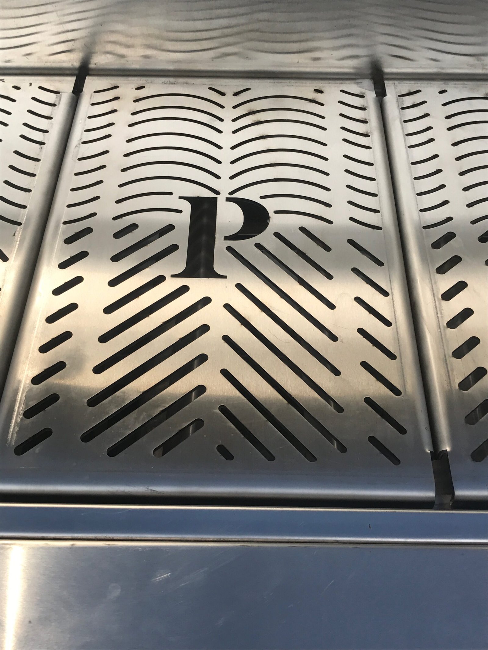 Model 7240GSS Towable Gas Grill – Stainless